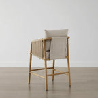 Tabouret de bar Lynn hauteur comptoir avec accoudoirs tressés en bois - Lot de 2