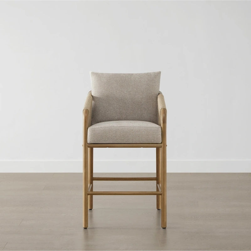Tabouret de bar Lynn hauteur comptoir avec accoudoirs tressés en bois - Lot de 2