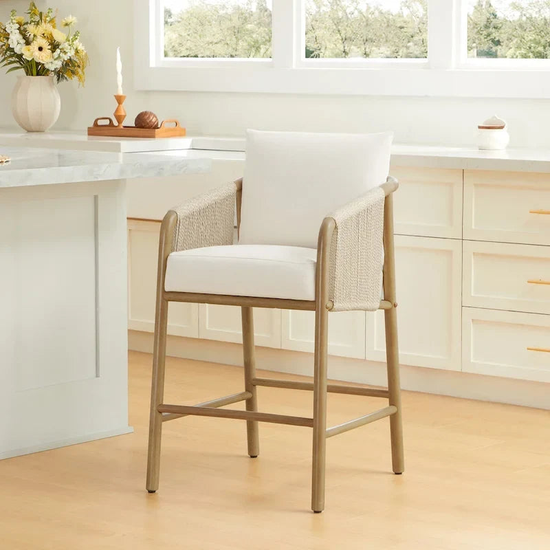 Tabouret de bar Lynn hauteur comptoir avec accoudoirs tressés en bois - Lot de 2